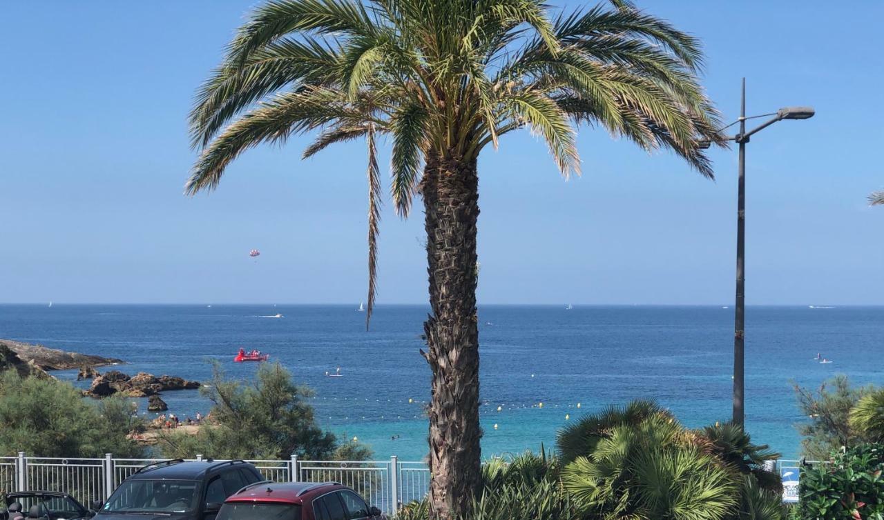 Maison En Front De Mer Sur La Plage De Portissol Villa Sanary-sur-Mer Exterior photo